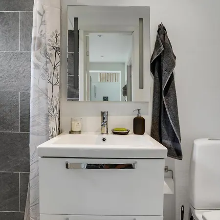 Ferienhaus 3 Bedroom Gorgeous In Lundby Stationsby