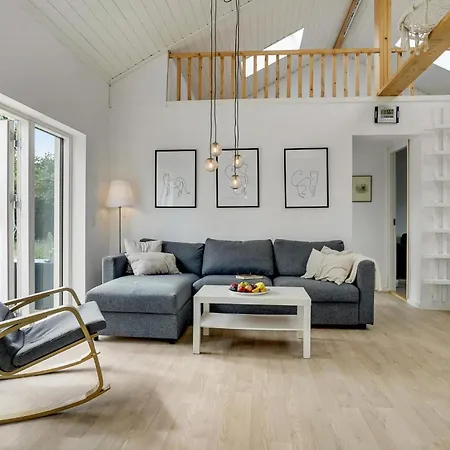 3 Bedroom Gorgeous In Ferienhaus Lundby Stationsby